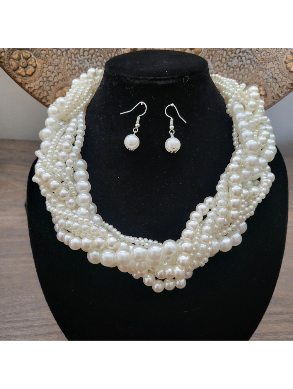Pearl Choker